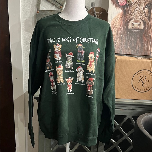 Gildan Tops - Green‎ Christmas Dog Lover Sweatshirt Sz Large